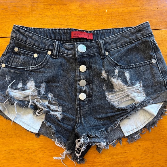 Signature8 Grayish Jean Shorts Size S - Picture 1 of 4